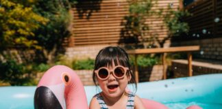 criancas-podem-usar-oculos-de-sol?-protecao-comeca-cedo