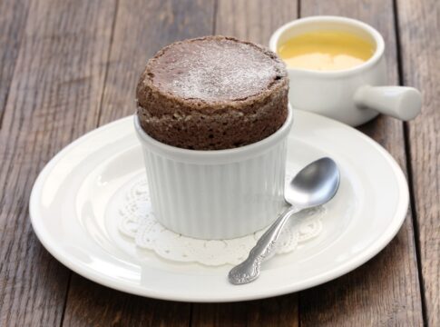 sufle-de-chocolate-na-airfryer-e-facil-e-gostoso;-confira-a-receita