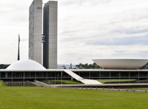 concurso-da-camara:-post-instiga-concurseiros-para-processo-de-2026