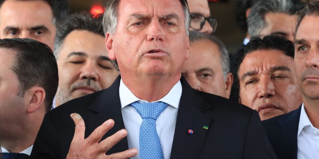 termina-cirurgia-de-bolsonaro-para-bloquear-nervo-do-diafragma