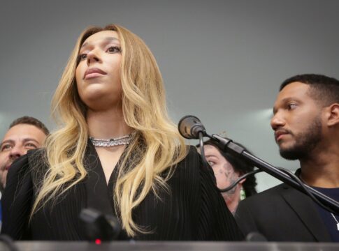 erika-hilton-questiona-atuacao-da-policia-em-agressao-a-casal-na-praia