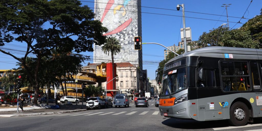 prefeitura-de-sp-anuncia-aumento-nas-passagens-de-onibus-para-r$-5,30
