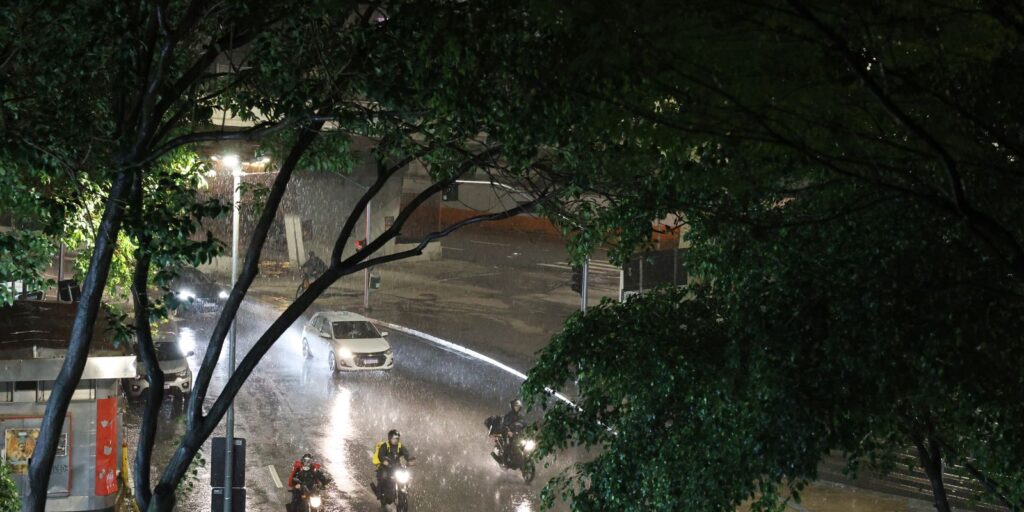 apos-temporal,-muro-desaba-em-franca-(sp)-e-mata-uma-pessoa