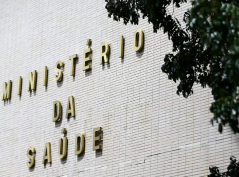 cnu-2024:-ministerio-da-saude-publica-edital-para-chamar-300-aprovados