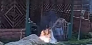 ataque-brutal:-homem-poe-fogo-na-esposa-e-na-filha-com-gasolina