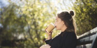 cafeina-e-gravidas:-exposicao-precoce-pode-causar-alteracoes-em-bebes?