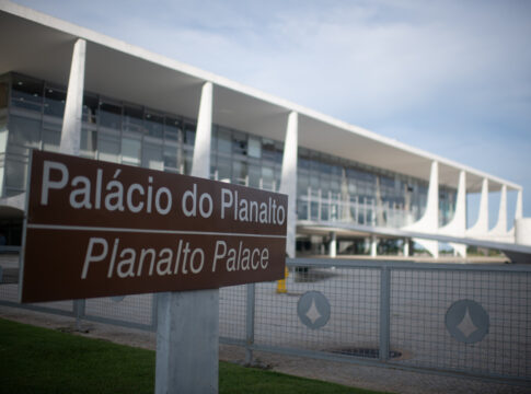 parana-pesquisas:-eleitor-prefere-vice-mulher-e-com-perfil-tecnico