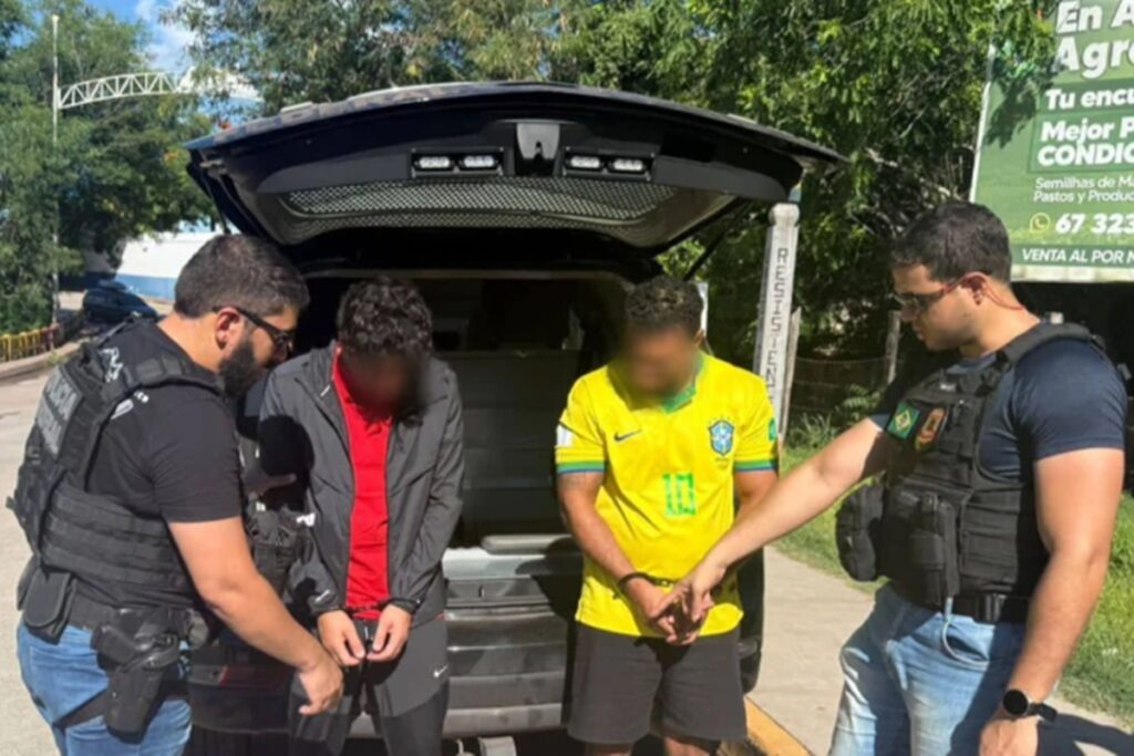 bandidos-do-pcc-sao-presos-com-arsenal-de-armas-de-guerra-na-bolivia