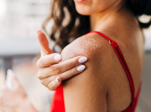 sem-descamar:-cuidados-com-a-pele-para-enfrentar-o-verao