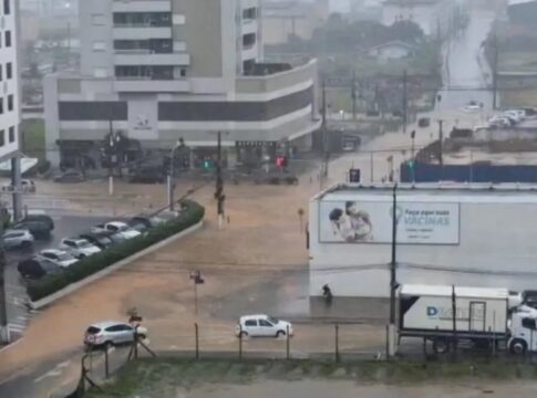 fortes-chuvas-levam-5-cidades-de-sc-a-decretar-situacao-de-emergencia