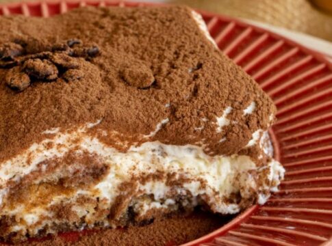 tiramisu-classico-facil-de-montar-em-casa-para-o-ano-novo