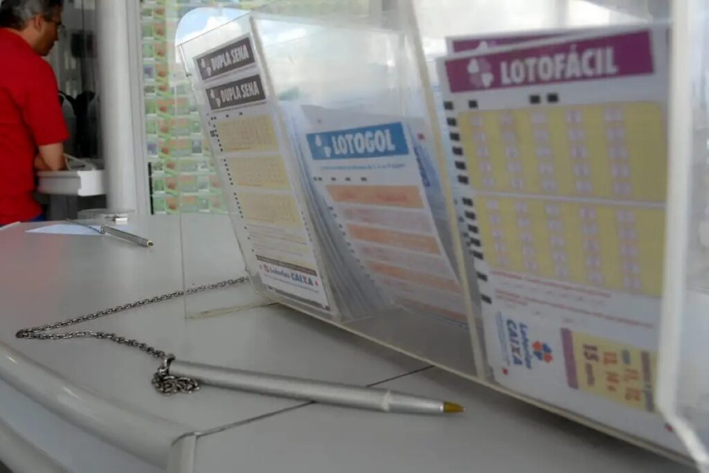 loterias:-veja-os-numeros-da-lotofacil-3575-e-sorteios-de-hoje-(30/12)