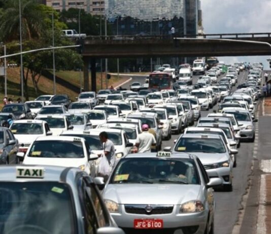 corrida-pelo-bilhao!-mais-de-600-taxistas-fazem-bolao-da-mega-sena