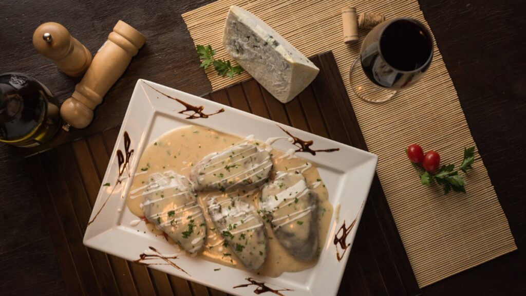 file-ao-molho-de-gorgonzola-cremoso-e-facil-de-preparar