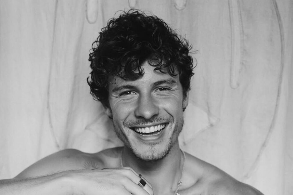 antes-de-bruna-marquezine,-shawn-mendes-teve-namoro-polemico.-relembre