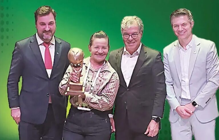 Com apoio de Jorge Viana, Cooperacre vence prêmio da Apex/Revista Exame