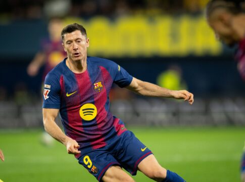 confira-oito-craques-mundiais-livres-para-assinar-pre-contrato