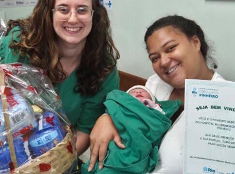 miguel-e-ayla-sao-os-primeiros-bebes-nascidos-no-rio-em-2026