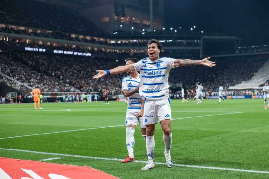 cruzeiro-rejeita-nova-proposta-do-flamengo-por-kaio-jorge;-confira