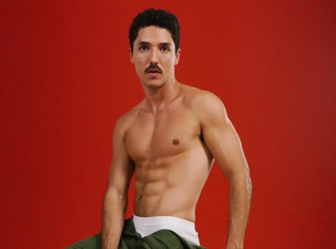 quem-e-joao-vitor-silva,-famoso-ator-fragrado-com-iza-no-reveillon