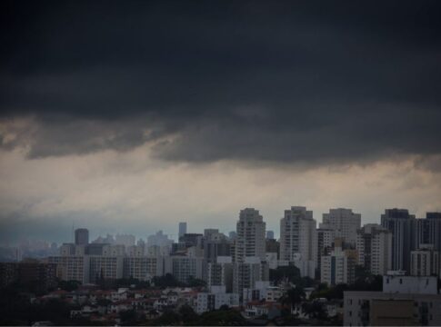 sp-tem-alerta-de-perigo-para-tempestade-com-ventos-de-ate-100-km/h