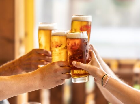 sindrome-do-coracao-festeiro-esta-ligada-ao-excesso-de-alcool.-entenda