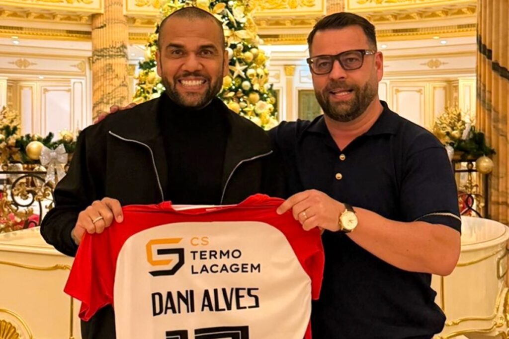 meses-apos-absolvicao,-daniel-alves-investe-em-clube-portugues.-veja