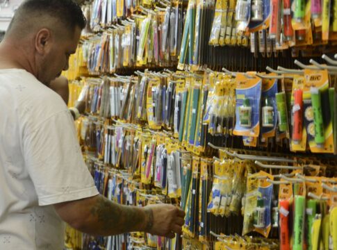 preco-de-material-escolar-pode-variar-ate-276%-nas-papelarias-de-sp