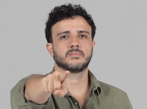 mbl-questiona-“vale-champanhe”-de-ate-300-mil-no-senado