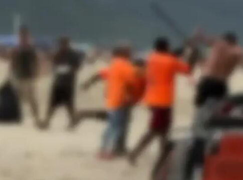 turista-argentino-apanha-de-ambulantes-em-praia-de-balneario-camboriu