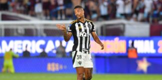 gremio-anuncia-chegada-de-caio-paulista-por-emprestimo-para-2026