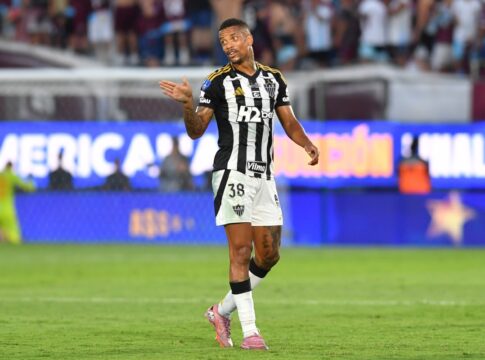 gremio-anuncia-chegada-de-caio-paulista-por-emprestimo-para-2026