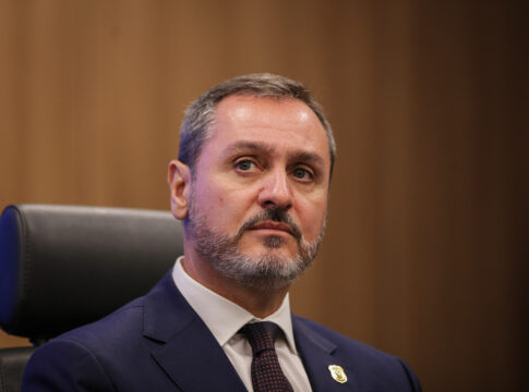 diretor-da-pf-diz-que-venezuela-fechou-fronteira;-brasil-mantem-aberta