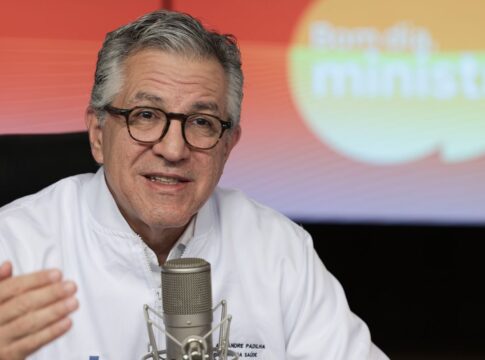 nada-justifica-conflitos-acabarem-em-bombardeio,-diz-ministro-da-saude