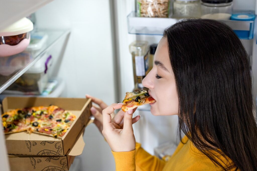 compulsao-alimentar:-medica-revela-habitos-simples-para-evitar-quadro