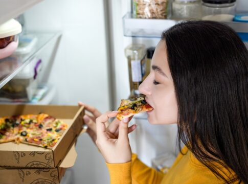 compulsao-alimentar:-medica-revela-habitos-simples-para-evitar-quadro