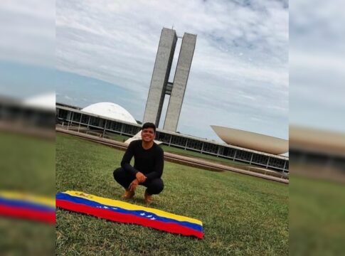 “alegria-e-emocao”:-venezuelano-morador-do-df-celebra-prisao-de-maduro