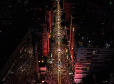 reveillon-na-paulista-reuniu-2,1-milhoes-de-pessoas,-aponta-fgv