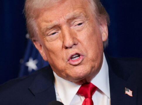 trump-diz-que-eua-vao-administrar-venezuela-ate-“transicao-segura”