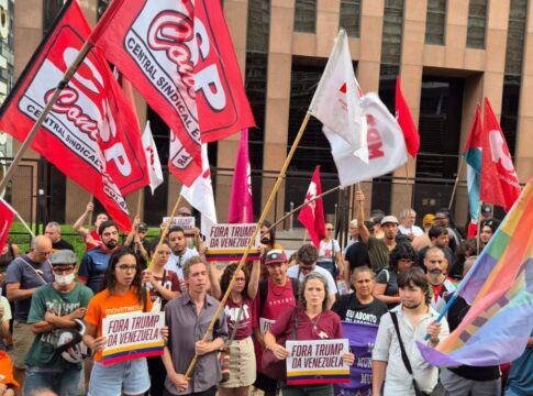 manifestantes-se-reunem-na-paulista-contra-ataque-dos-eua-a-venezuela