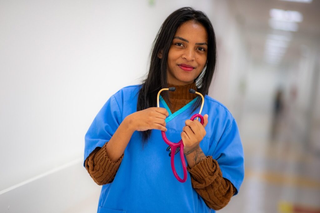 conselho-regional-de-medicina-repudia-ataques-racistas-contra-medica