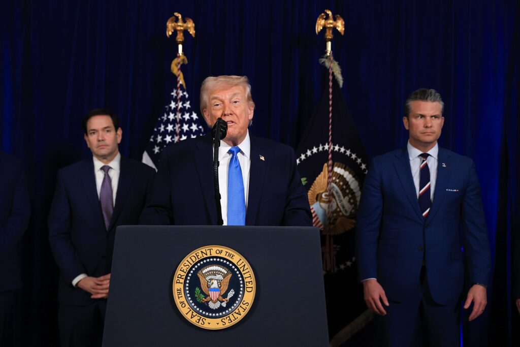 trump-avisou:-quer-o-petroleo.-o-resto-e-conversa-fiada