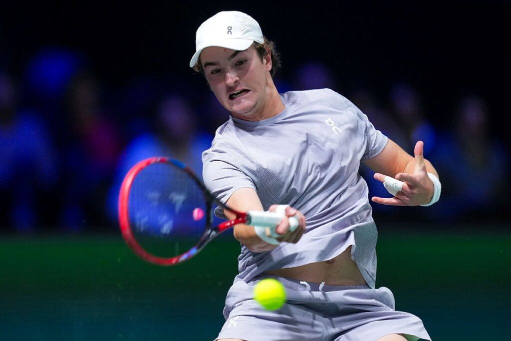 joao-fonseca-estreia-na-temporada-neste-domingo-(4/1);-onde-assistir