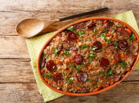 arroz-de-forno-a-parmegiana-cremoso-e-facil-de-fazer