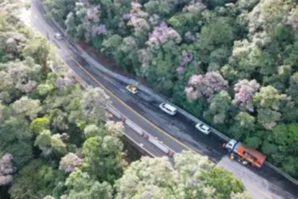serra-mogi-bertioga-e-interditada-pelo-alto-volume-de-chuvas