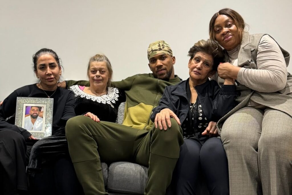 anthony-joshua-faz-primeiro-post-apos-grave-acidente-de-carro;-veja