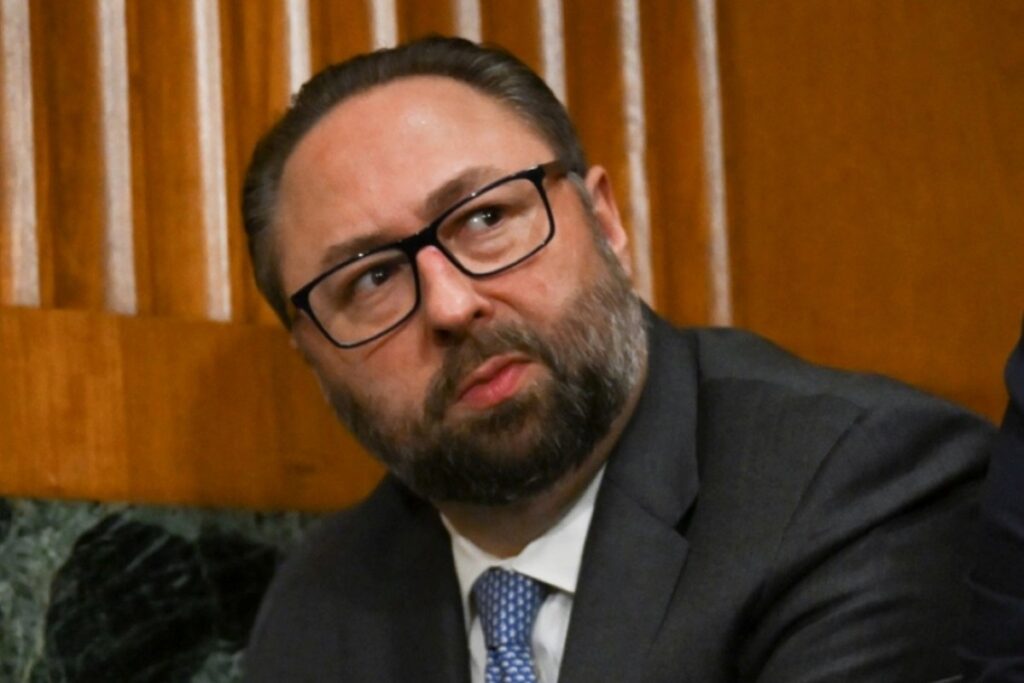 “fuck-you,-lula”,-diz-conselheiro-de-trump-apos-critica-a-acao-dos-eua