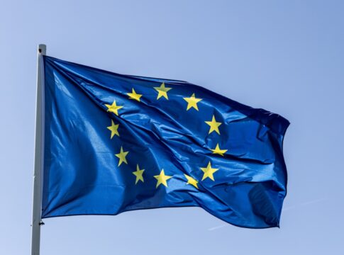 ue-critica-maduro,-mas-pede-“respeito-a-vontade-do-povo”-na-venezuela