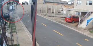 carro-detona-muro,-derruba-poste-e-invade-condominio-no-entorno.-veja-video