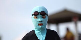 “biquini-facial”-se-populariza-nas-praias;-entenda-a-funcao-do-item